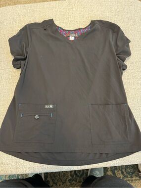 koi Basics Women’s Black V-Neck Scrub Top with Pocket Accents